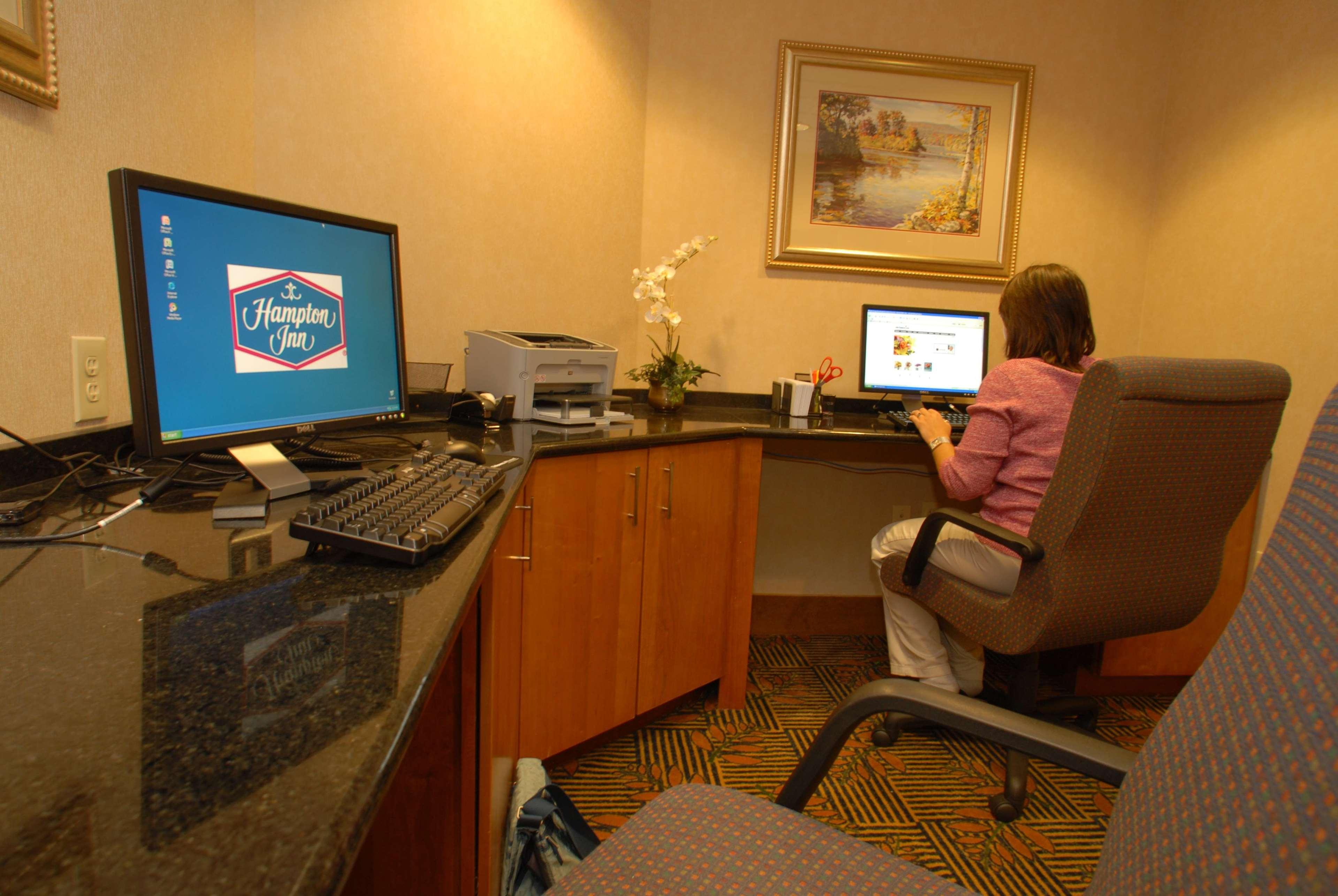 Hampton Inn Gloucester Extérieur photo