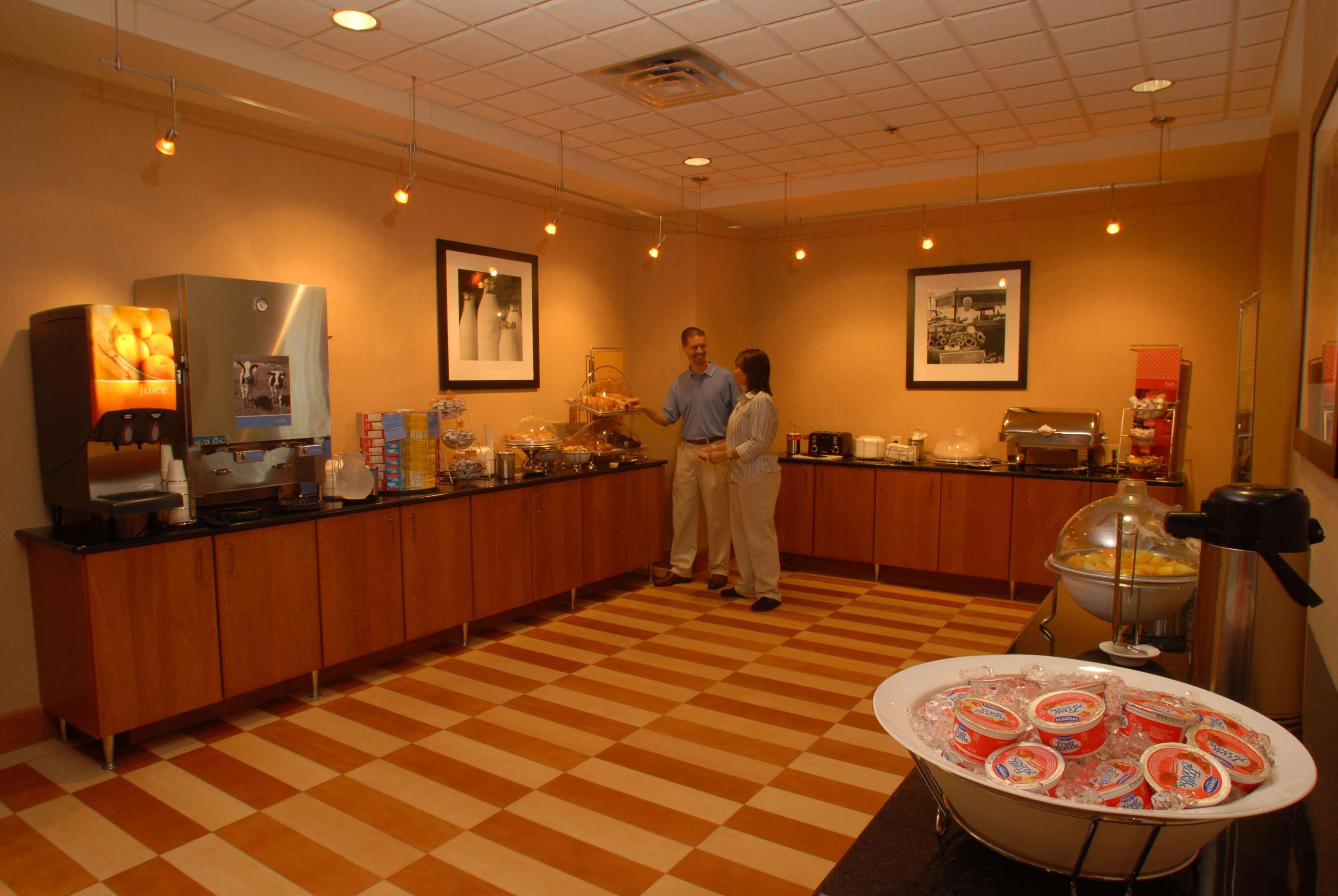 Hampton Inn Gloucester Extérieur photo