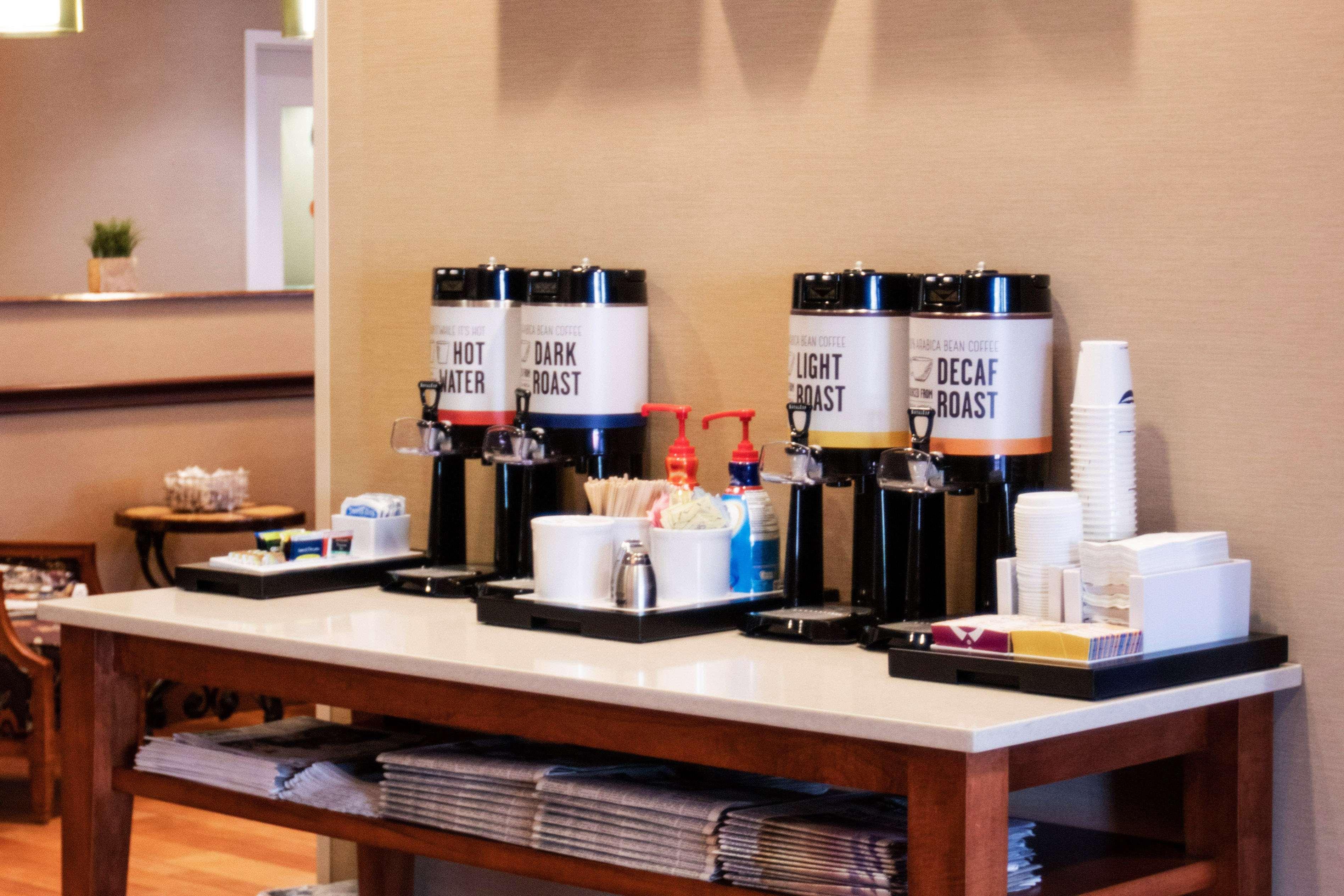 Hampton Inn Gloucester Extérieur photo