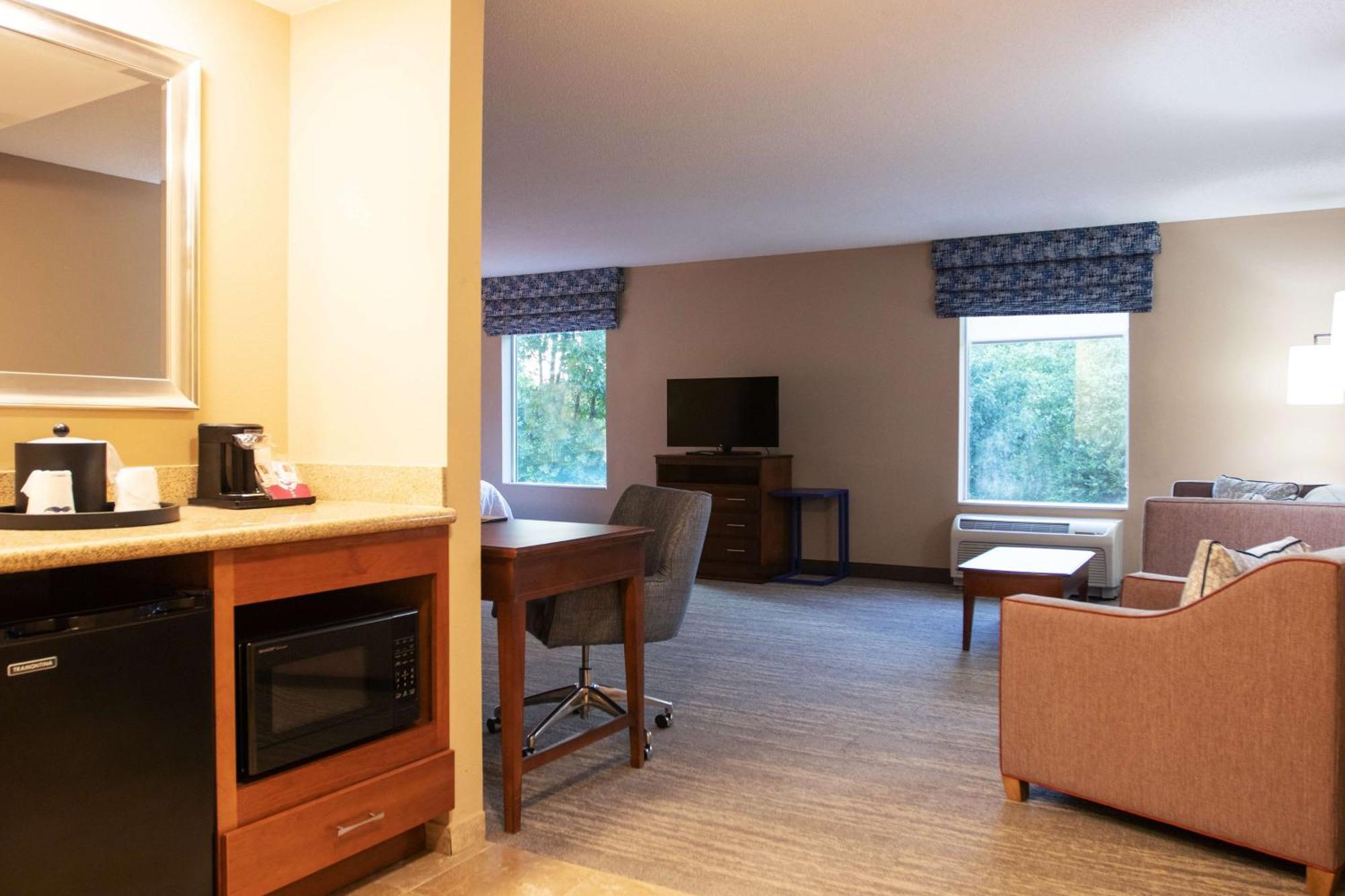 Hampton Inn Gloucester Extérieur photo