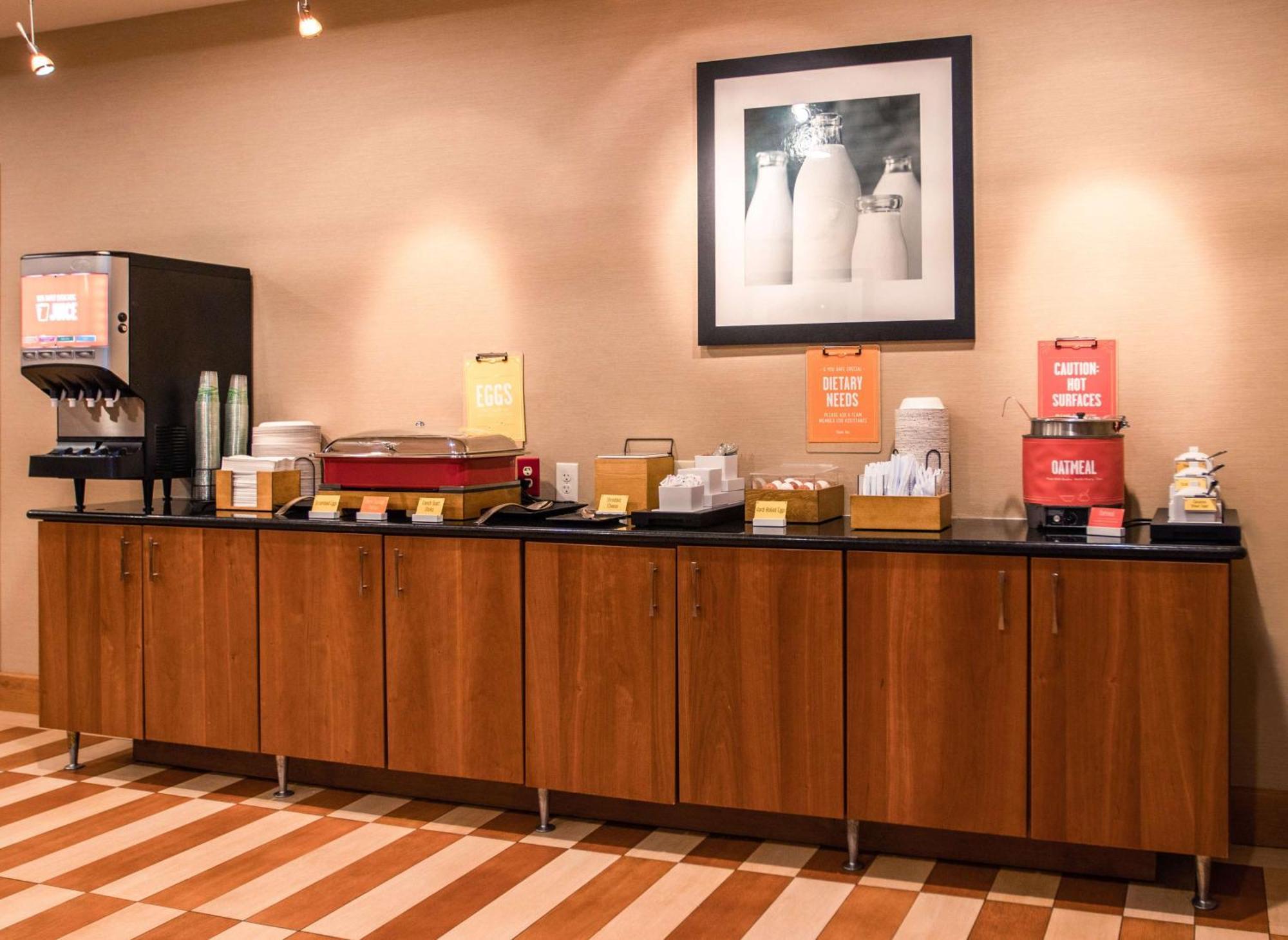 Hampton Inn Gloucester Extérieur photo