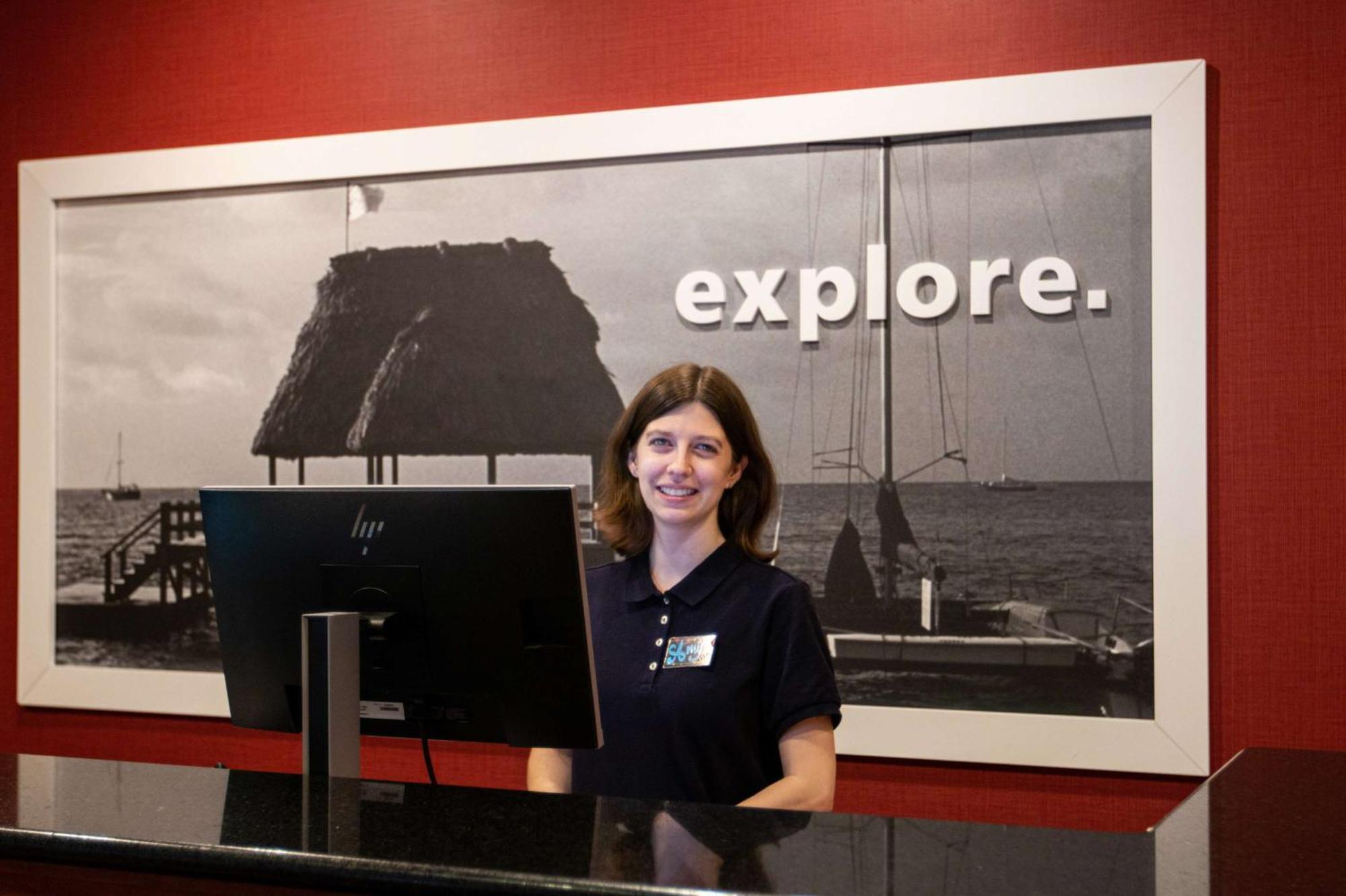 Hampton Inn Gloucester Extérieur photo